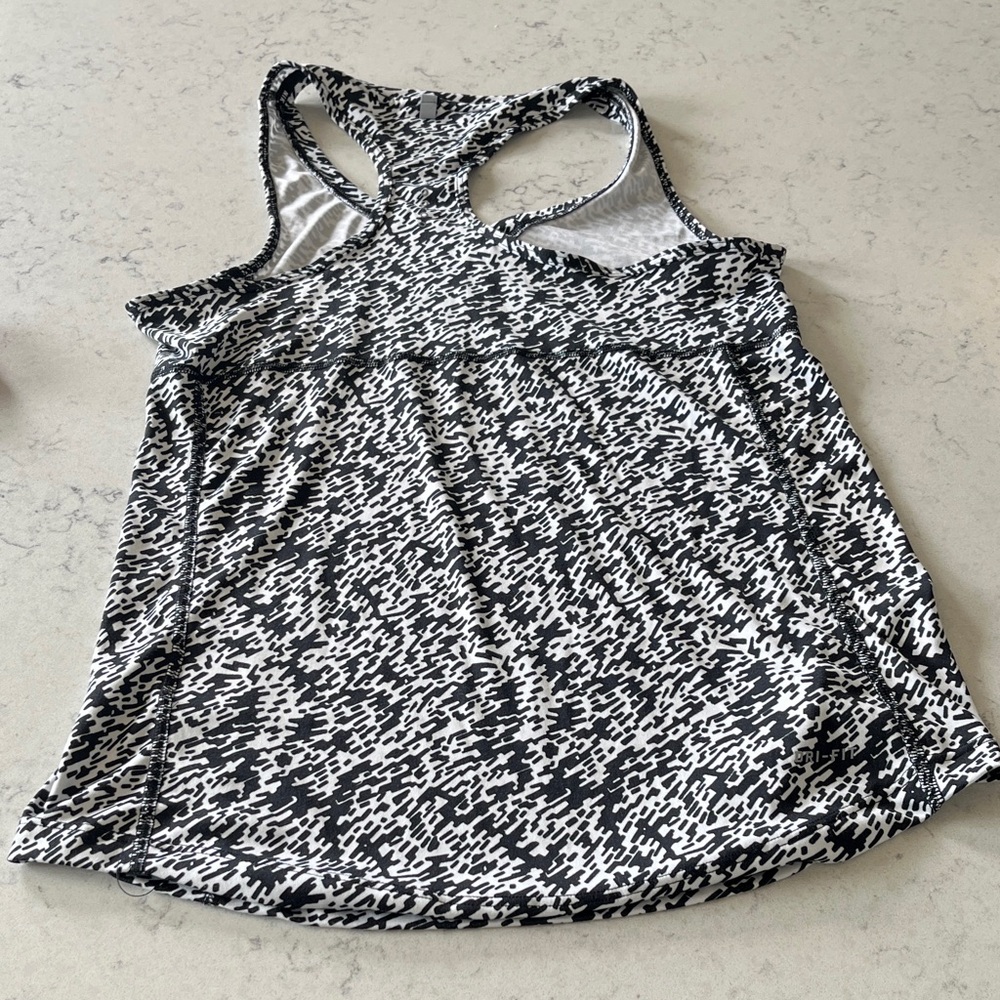 Women’s Lavender Tank Top - Athletic Style - Picture 4 of 11
